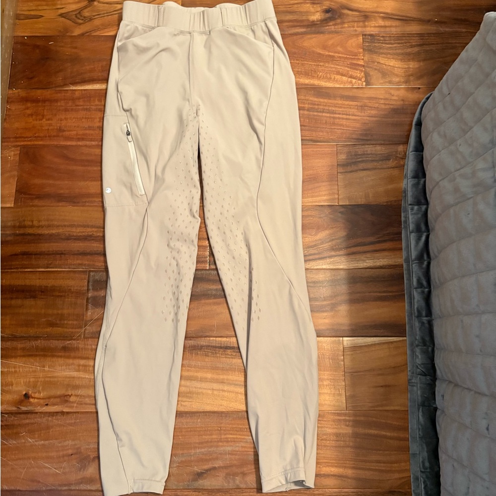 Willit riding breeches Beige Athletic Leggings size small (0416)